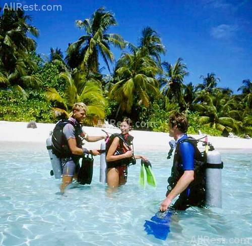 Vilamendhoo Island Resort 11